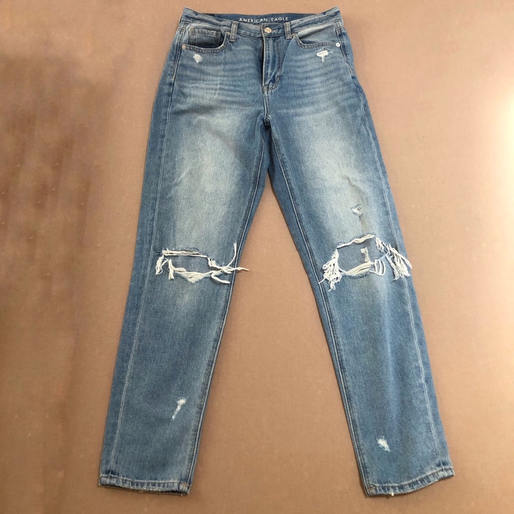 American eagle mom jeans
